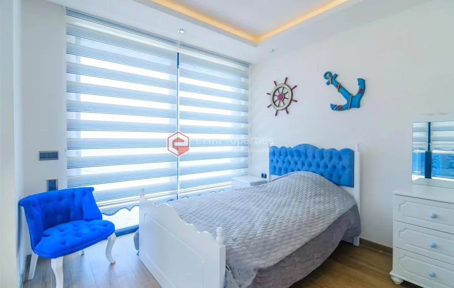 Zeitgenössische Wohnvilla mit 6 Zimmer zum Verkauf in Konakli