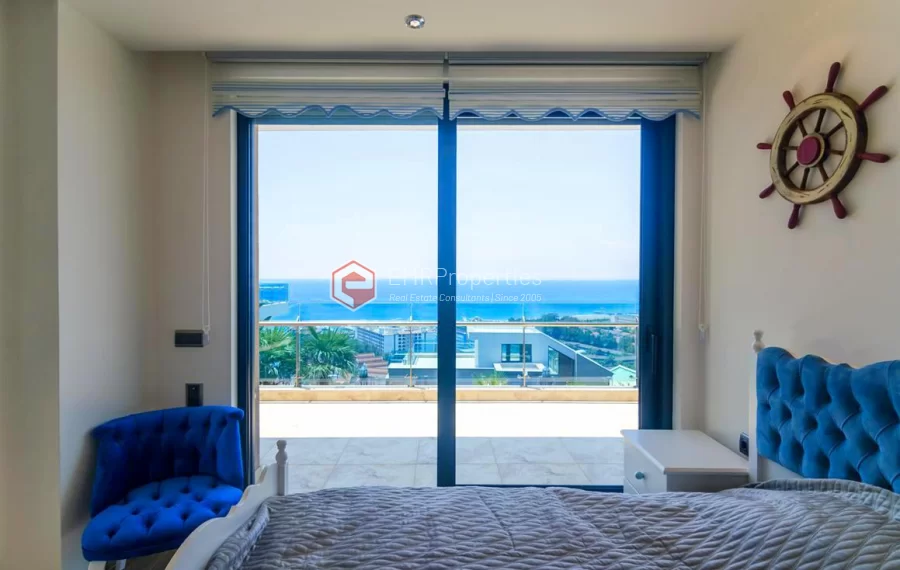 Zeitgenössische Wohnvilla mit 6 Zimmer zum Verkauf in Konakli