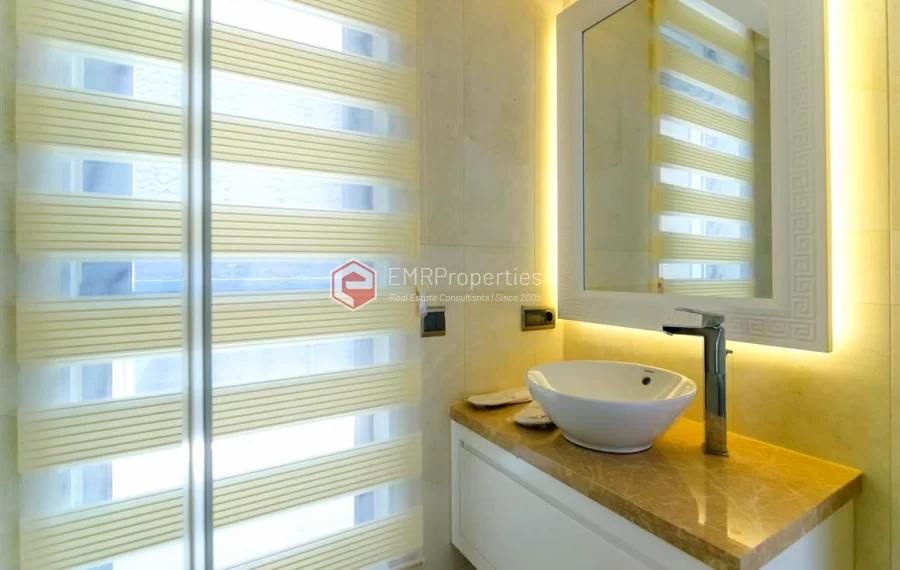 Zeitgenössische Wohnvilla mit 6 Zimmer zum Verkauf in Konakli