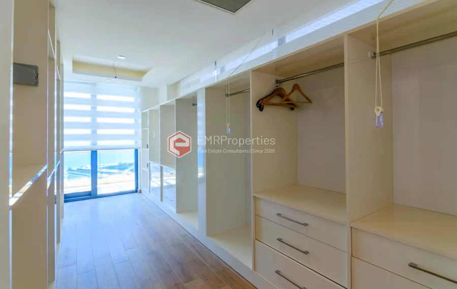 Zeitgenössische Wohnvilla mit 6 Zimmer zum Verkauf in Konakli