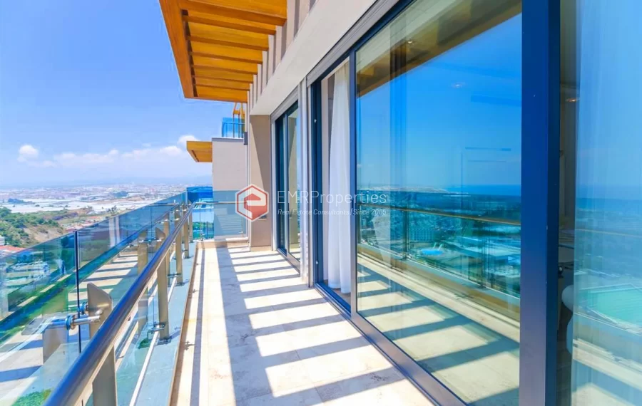 Zeitgenössische Wohnvilla mit 6 Zimmer zum Verkauf in Konakli