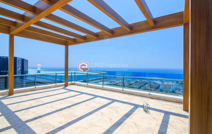 Zeitgenössische Wohnvilla mit 6 Zimmer zum Verkauf in Konakli