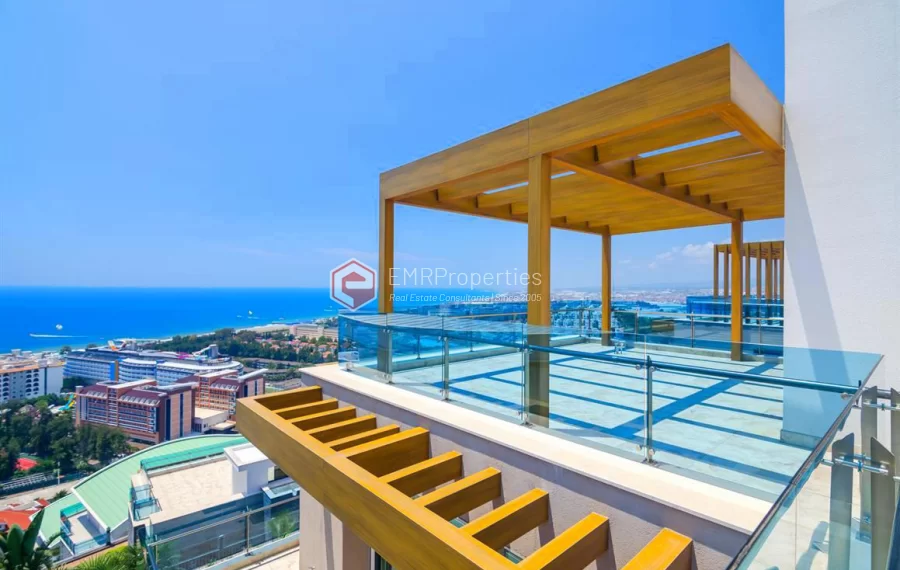 Zeitgenössische Wohnvilla mit 6 Zimmer zum Verkauf in Konakli