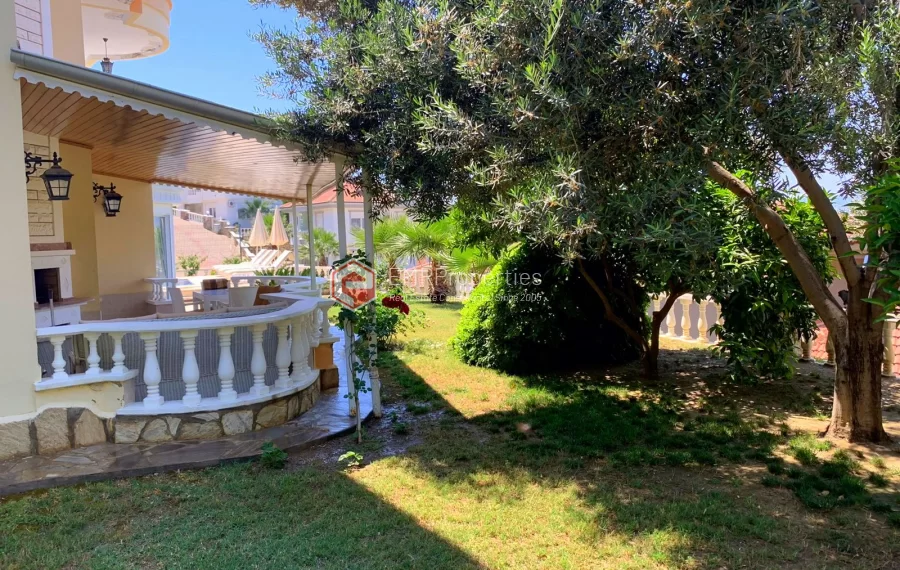 Premium samostojeca vila sa 4 spavace sobe na prodaju u Kargicaku