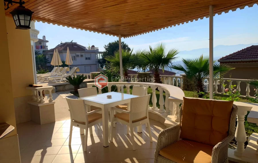 Premium samostojeca vila sa 4 spavace sobe na prodaju u Kargicaku