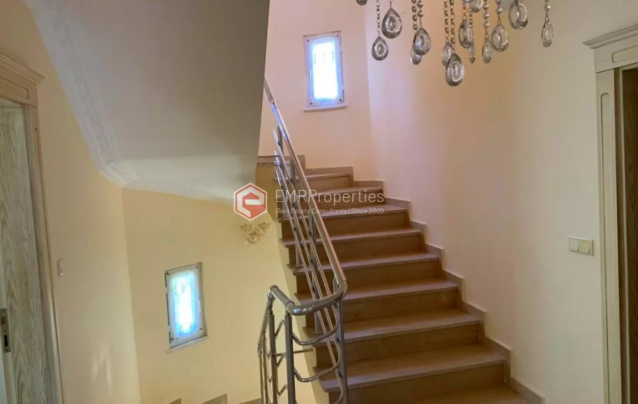 Premium samostojeca vila sa 4 spavace sobe na prodaju u Kargicaku