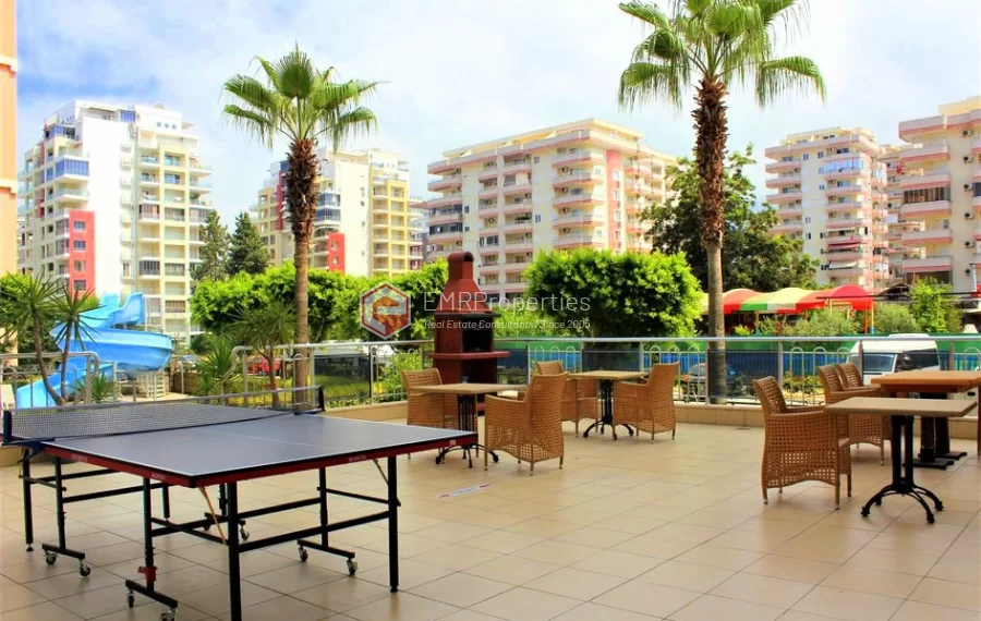 Luksuzni penthouse sa 4 spavace sobe sa velikom terasom i panoramskim pogledom na prodaju u Mahmutla