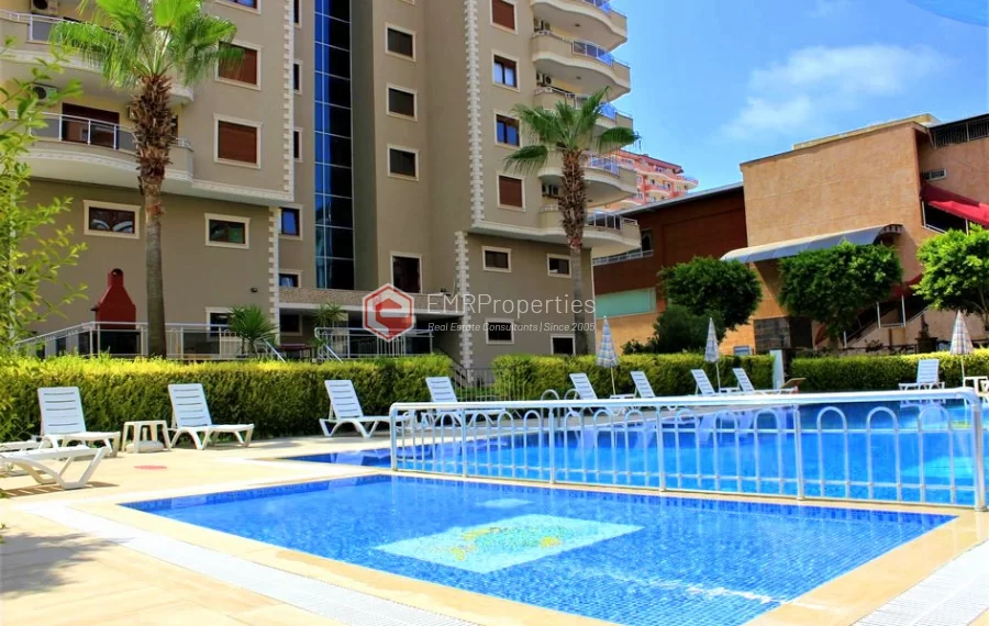 Luksuzni penthouse sa 4 spavace sobe sa velikom terasom i panoramskim pogledom na prodaju u Mahmutla