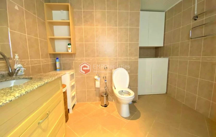 Bright and spacious 4 bedroom duplex penthouse for sale in Tosmur