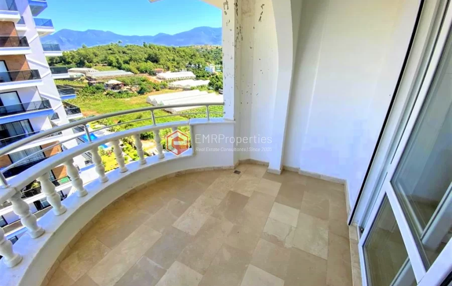 Bright and spacious 4 bedroom duplex penthouse for sale in Tosmur