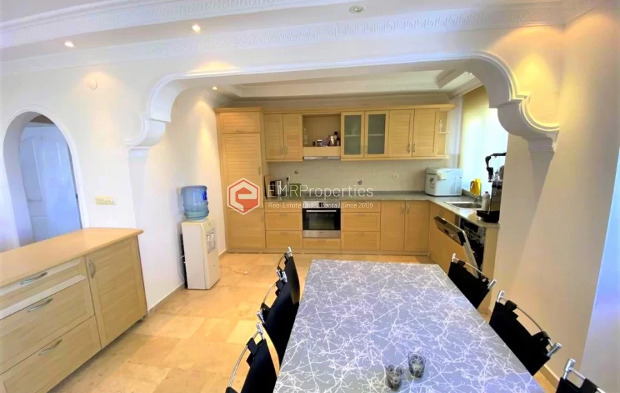 Bright and spacious 4 bedroom duplex penthouse for sale in Tosmur