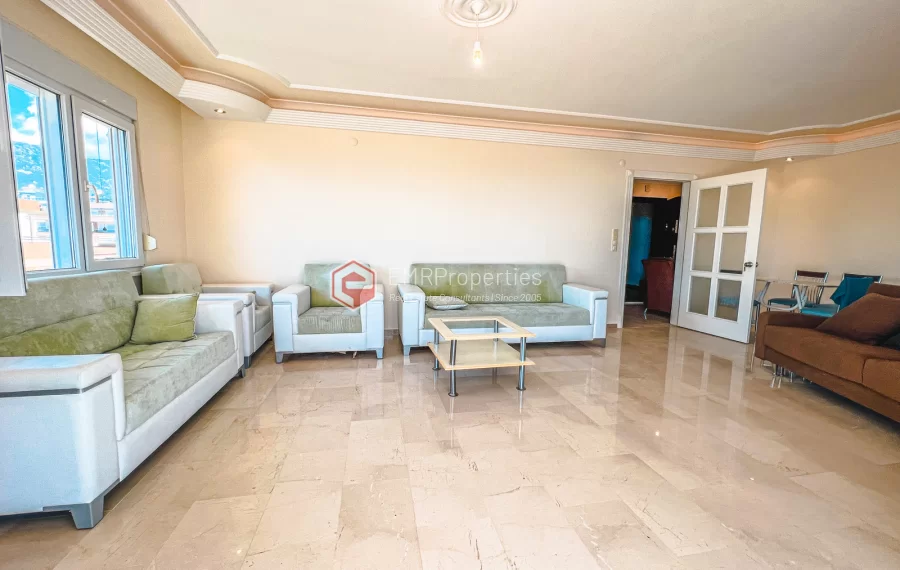 Пентхаус-дуплекс с 4 спальнями и видом на море на продажу в Махмутларе