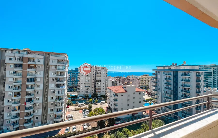 Пентхаус-дуплекс с 4 спальнями и видом на море на продажу в Махмутларе