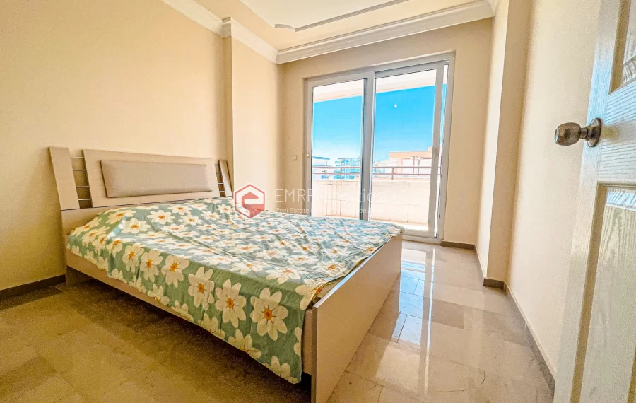 Пентхаус-дуплекс с 4 спальнями и видом на море на продажу в Махмутларе