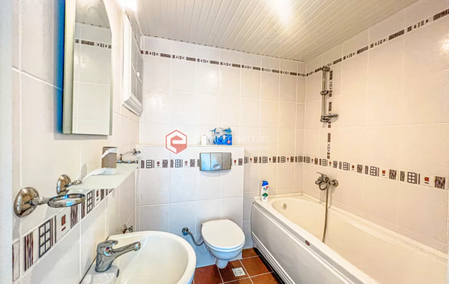 Пентхаус-дуплекс с 4 спальнями и видом на море на продажу в Махмутларе