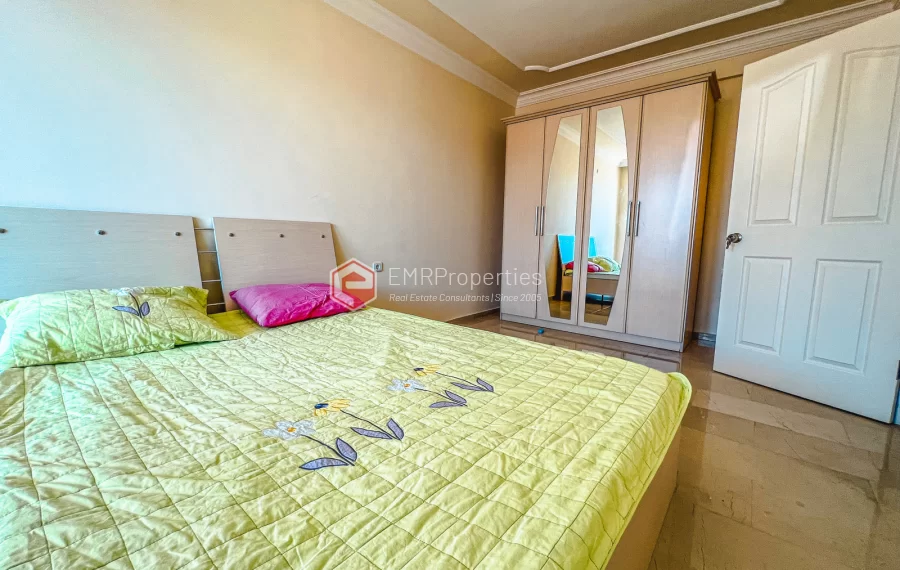 Пентхаус-дуплекс с 4 спальнями и видом на море на продажу в Махмутларе