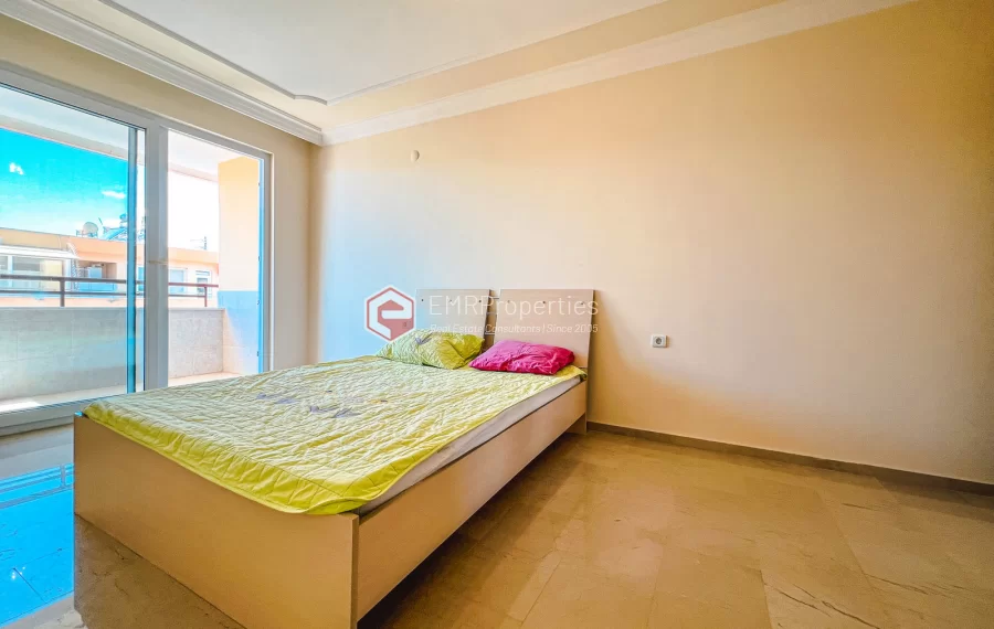 Пентхаус-дуплекс с 4 спальнями и видом на море на продажу в Махмутларе