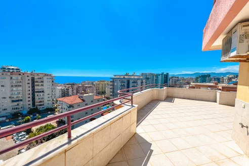 Sea view 4 bedroom penthouse duplex for sale in Mahmutlar