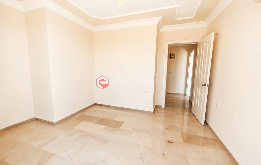 Пентхаус-дуплекс с 4 спальнями и видом на море на продажу в Махмутларе