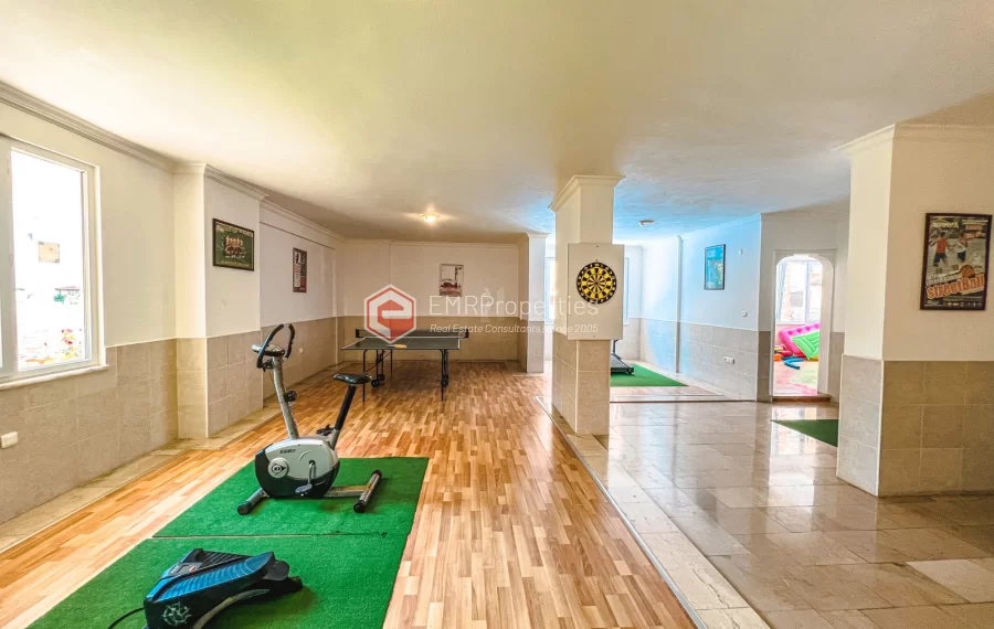 Пентхаус-дуплекс с 4 спальнями и видом на море на продажу в Махмутларе