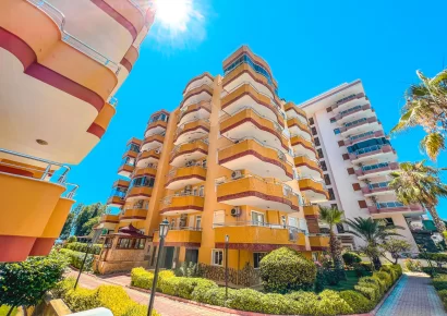 Продается квартира с видом на море в 50 м от моря в современном комплексе в Махмутларе