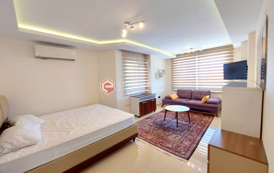 Роскошная двухуровневая вилла с 2 спальнями и прекрасным видом на природу и море.