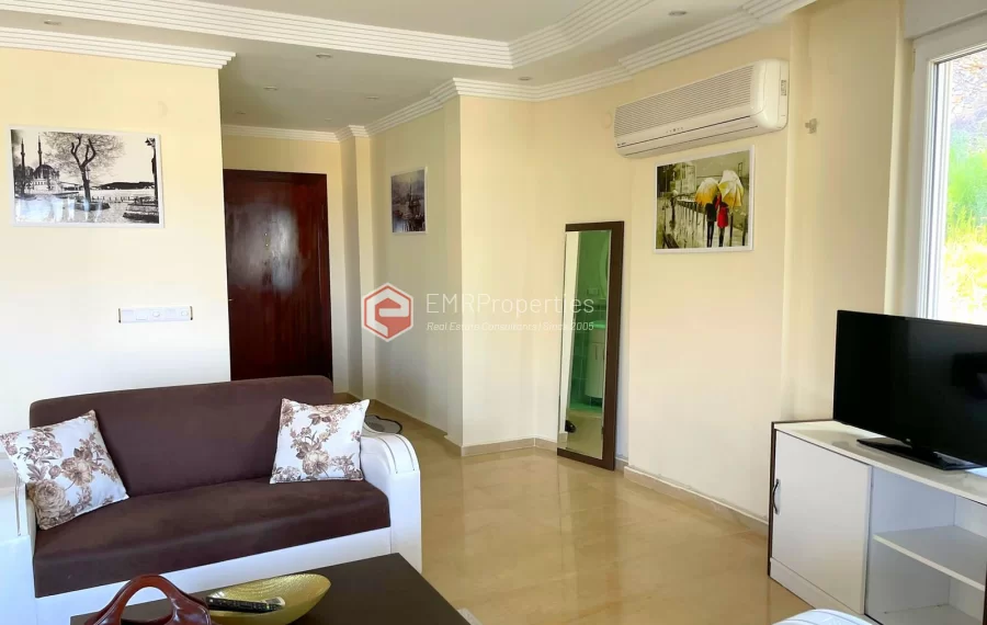 Ruhige, freistehende Villa mit 5 Zimmer, Whirlpool und Kamin zum Verkauf in Demirtasch