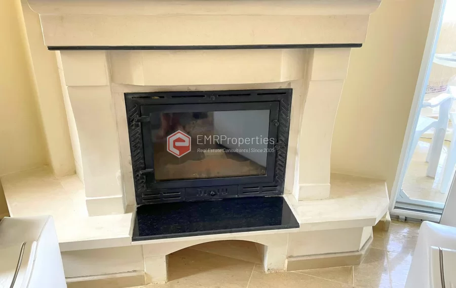 Ruhige, freistehende Villa mit 5 Zimmer, Whirlpool und Kamin zum Verkauf in Demirtasch