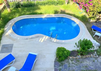 Peaceful 4 bedroom detached villa with jacuzzi and fireplace for sale in Demirtas