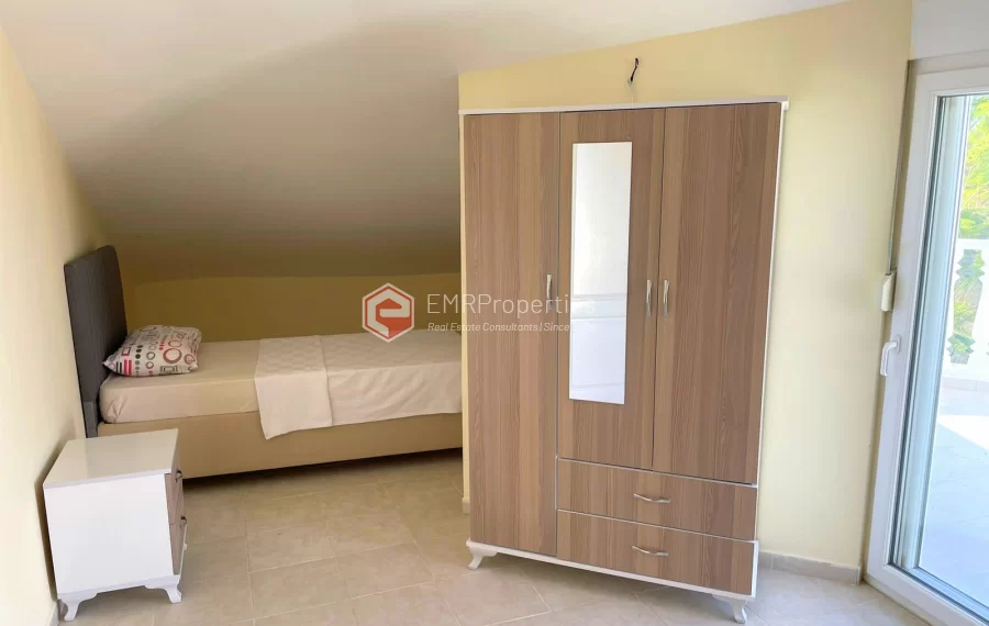 Ruhige, freistehende Villa mit 5 Zimmer, Whirlpool und Kamin zum Verkauf in Demirtasch