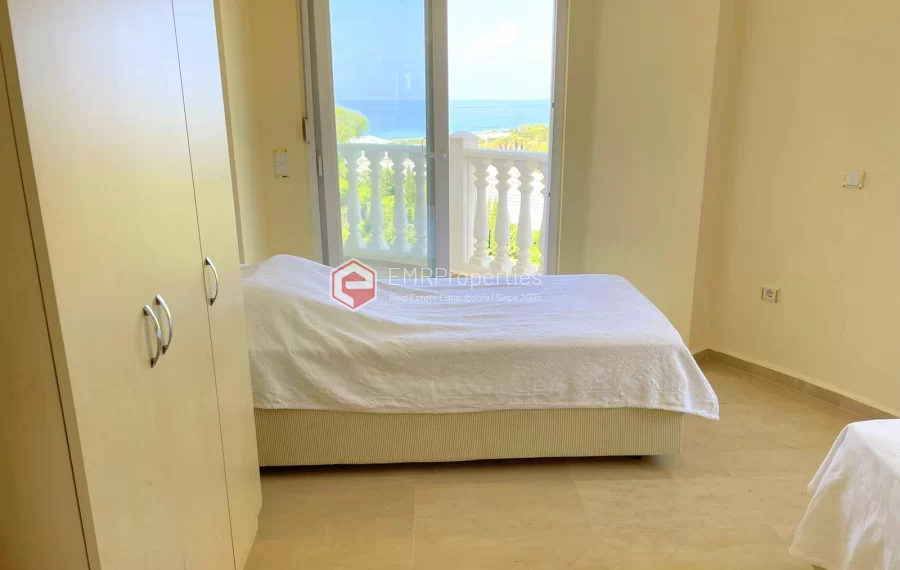 Ruhige, freistehende Villa mit 5 Zimmer, Whirlpool und Kamin zum Verkauf in Demirtasch