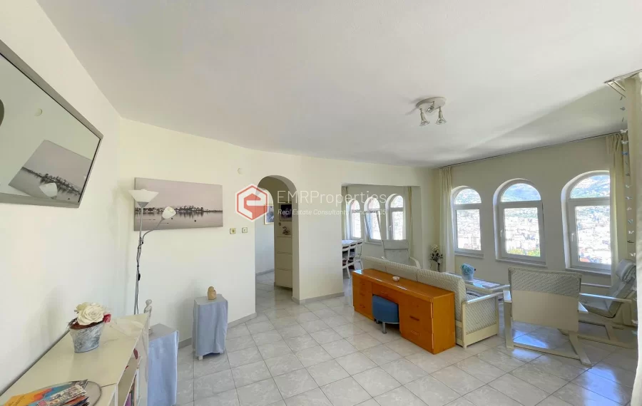 Wunderschöne 3-Zimmer-Wohnung mit Panoramablick in der Burg von Alanya zu verkaufen
