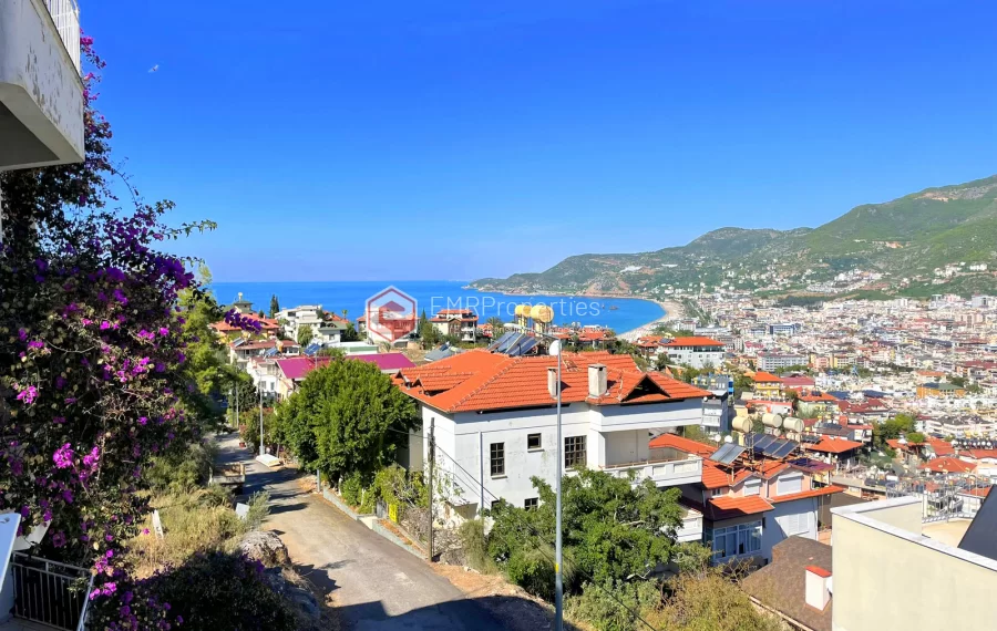 Wunderschöne 3-Zimmer-Wohnung mit Panoramablick in der Burg von Alanya zu verkaufen