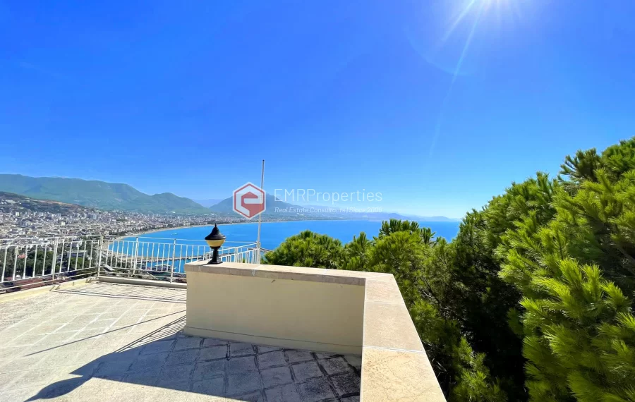 Wunderschöne 3-Zimmer-Wohnung mit Panoramablick in der Burg von Alanya zu verkaufen