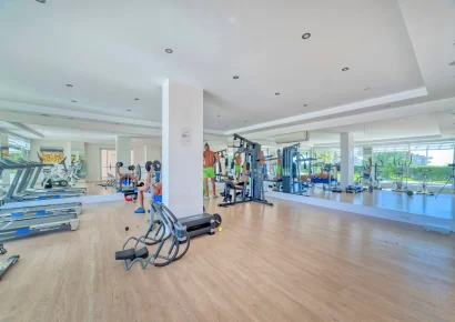 Spacious 3 bedroom apartment with sea view for sale in Cikcilli Alanya
