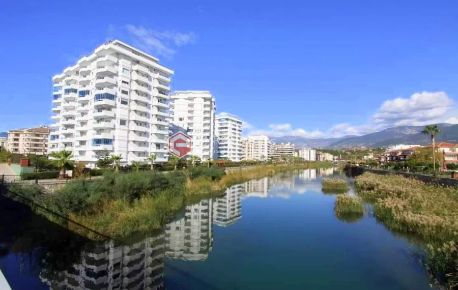 Predivan stan prvi red do mora na prodaju u Tosmuru, Alanji
