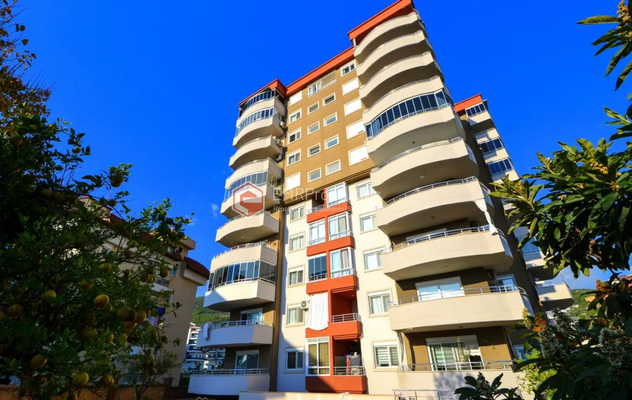 Продается современная 2-комнатная квартира с видом на море и замок в Джикджилли.