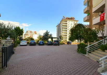 Продается современная 2-комнатная квартира с видом на море и замок в Джикджилли.