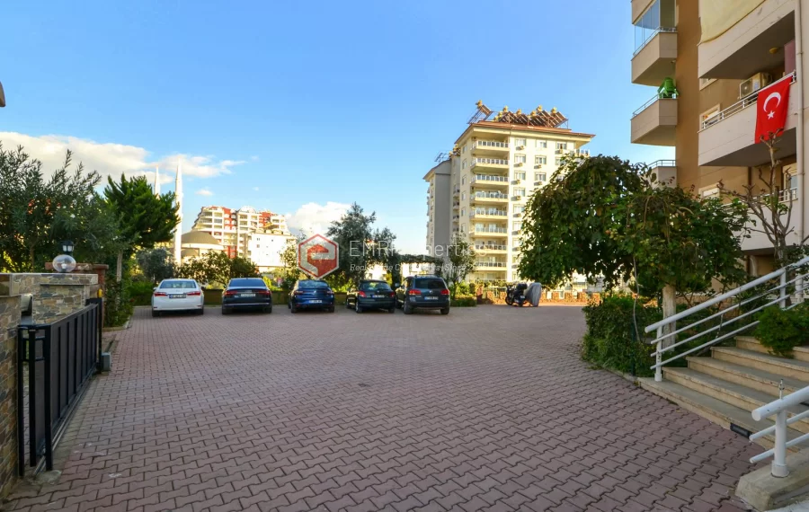 Продается современная 2-комнатная квартира с видом на море и замок в Джикджилли.