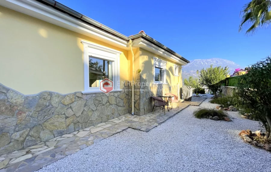 Freistehende Villa mit 3 Zimmer zum Verkauf in Kargicak mit Panoramablick