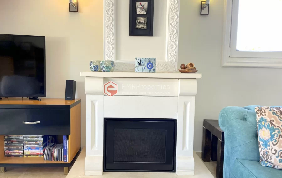 Freistehende Villa mit 3 Zimmer zum Verkauf in Kargicak mit Panoramablick