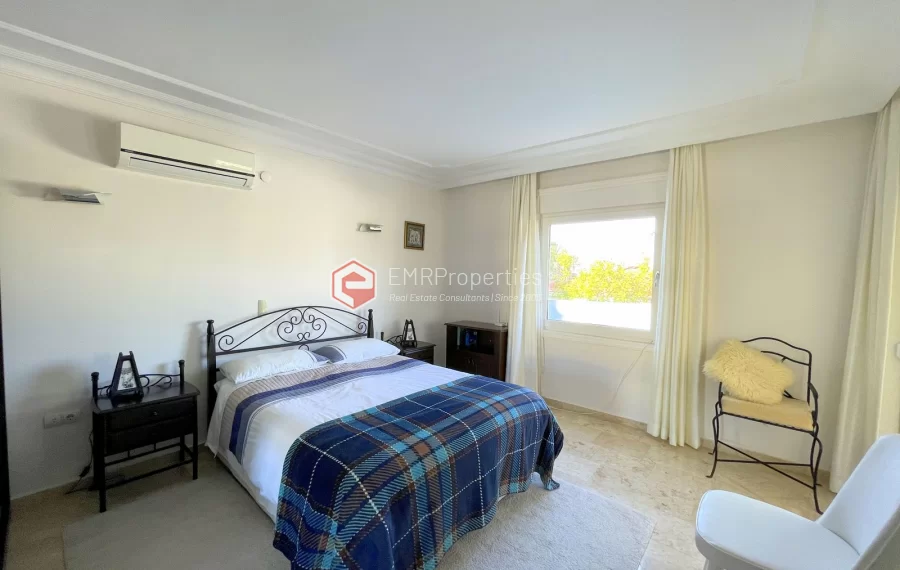 Freistehende Villa mit 3 Zimmer zum Verkauf in Kargicak mit Panoramablick