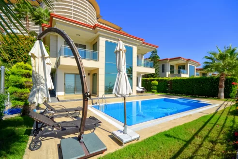 Ultra-Luxus-Villa mit 5 Zimmer und modernem gehobenem Design zum Verkkuf in Kargicak