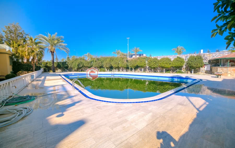 Peaceful 2 bedroom private villa near the sea for sale in Konakli