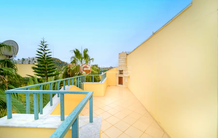 Peaceful 2 bedroom private villa near the sea for sale in Konakli