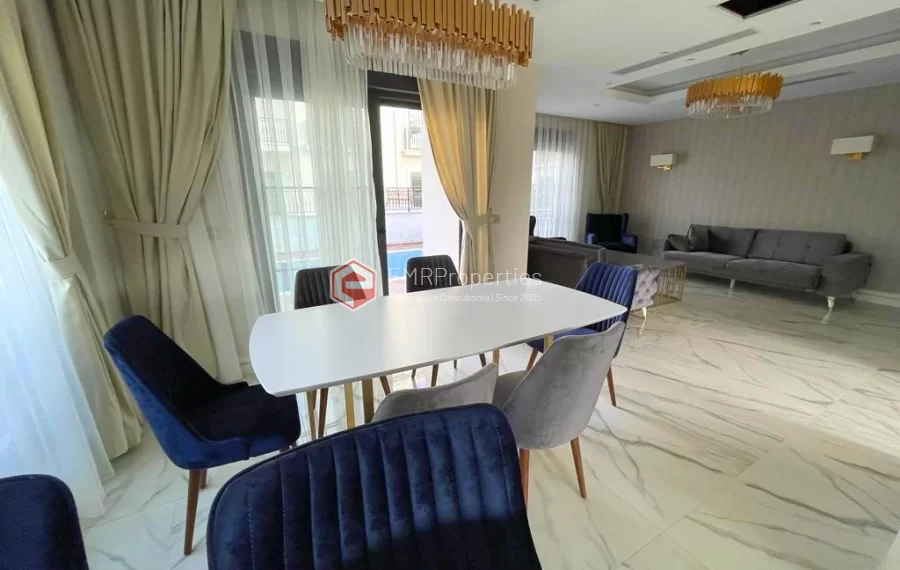 Wunderschöne Villa mit 5 Zimmer und Swimmingpool zum Verkauf in Belek