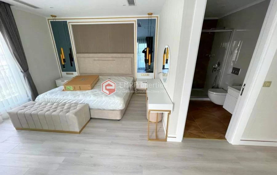 Wunderschöne Villa mit 5 Zimmer und Swimmingpool zum Verkauf in Belek