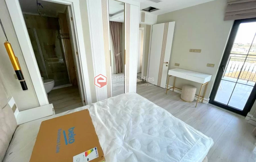 Wunderschöne Villa mit 5 Zimmer und Swimmingpool zum Verkauf in Belek