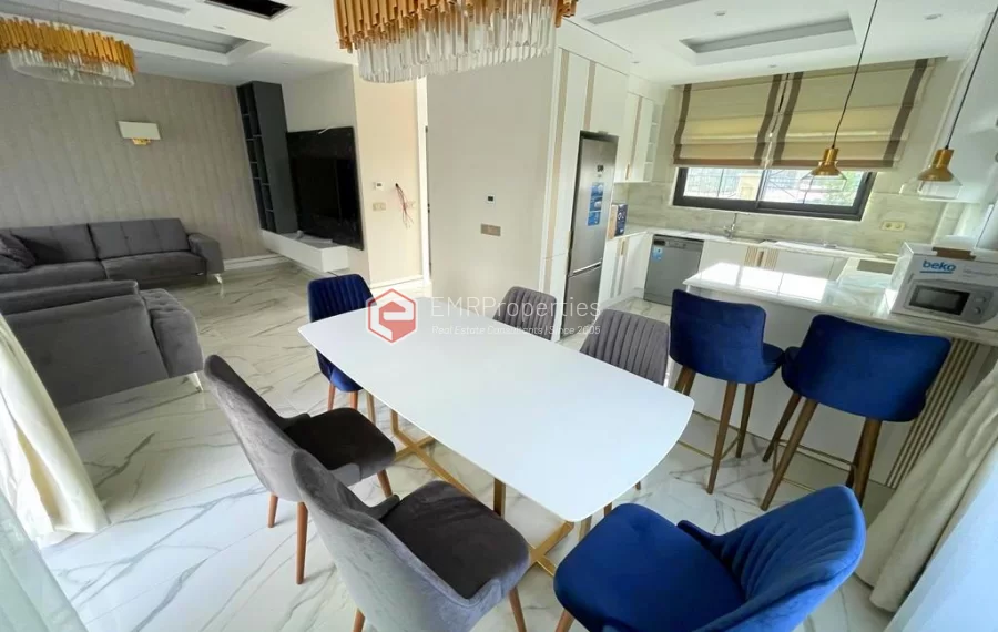 Wunderschöne Villa mit 5 Zimmer und Swimmingpool zum Verkauf in Belek