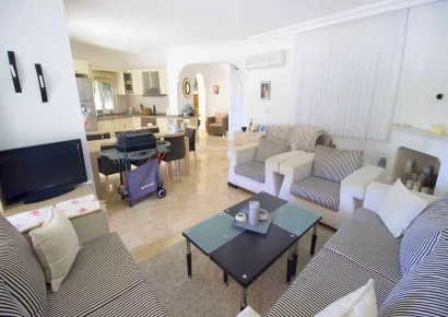 Недорогая тихая вилла с 4 спальнями на продажу в Анталии, Белек